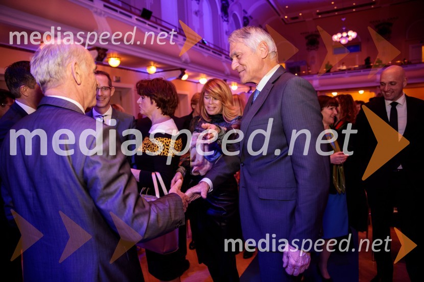 Priznanje za življenjsko delo na področju managementa Jožetu Mermalu, januarsko srečanje Združenja Manager