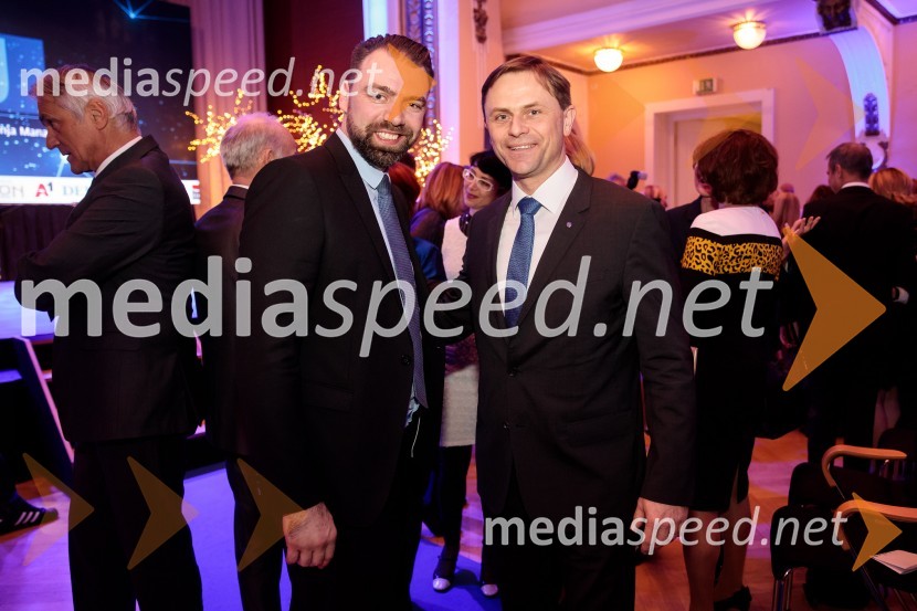 Priznanje za življenjsko delo na področju managementa Jožetu Mermalu, januarsko srečanje Združenja Manager