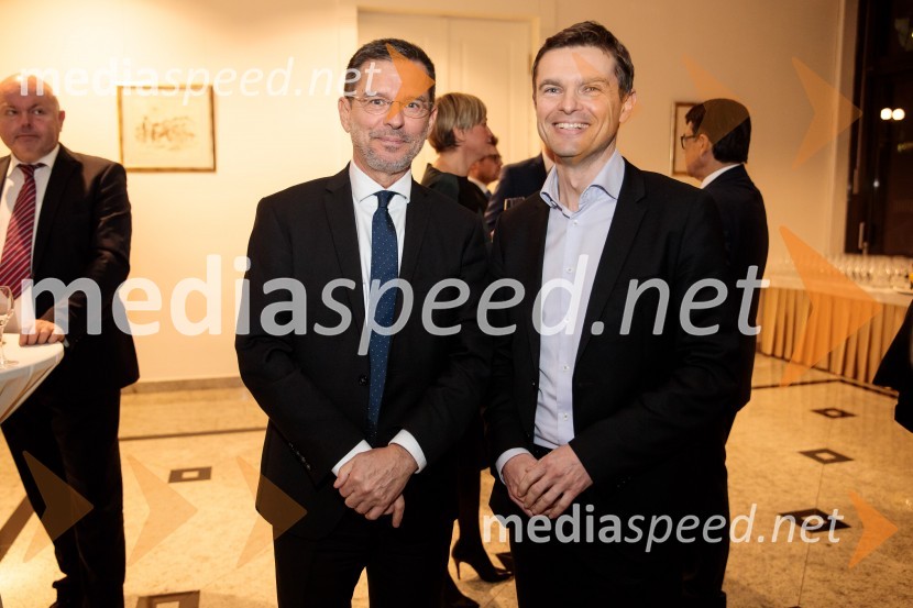 Priznanje za življenjsko delo na področju managementa Jožetu Mermalu, januarsko srečanje Združenja Manager