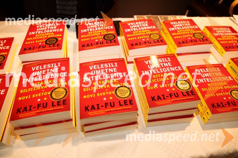 Priznanje za življenjsko delo na področju managementa Jožetu Mermalu, januarsko srečanje Združenja Manager