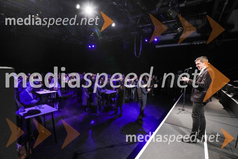 Beletrina, sprejem