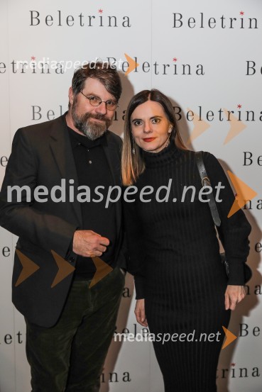  Luka Novak;  Valentina  Smej Novak, kolumnistka, prevajalka in TV voditeljicaBeletrina, sprejem