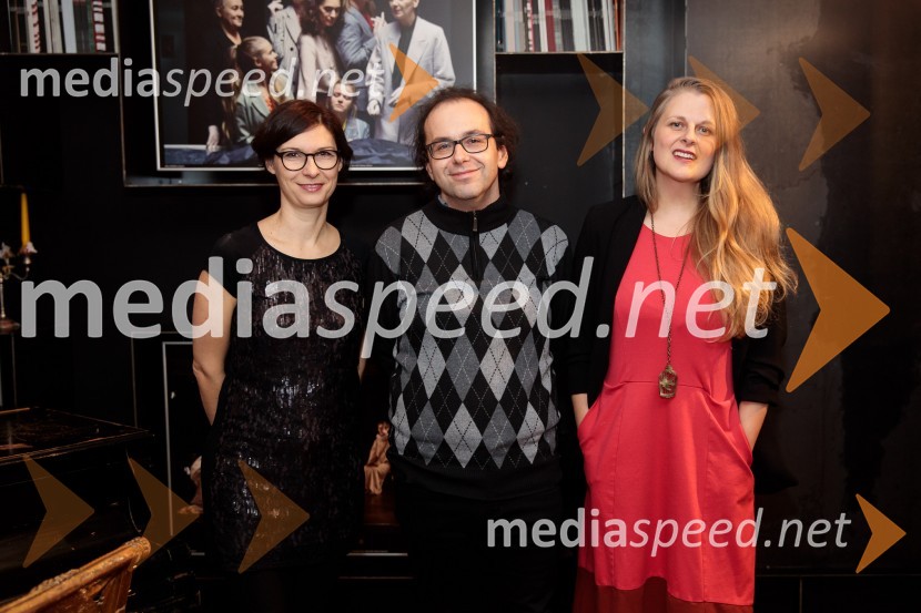  Simona  Belle, služba za stike z javnostmi MGL;  ... ;  ... Življenje drugih, premiera drame