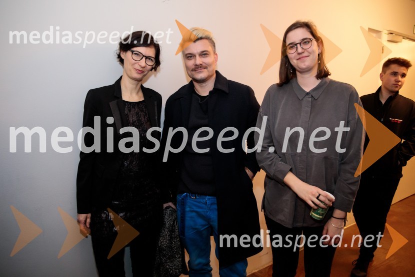  Simona  Belle, služba za stike z javnostmi MGL;  ... ;  ... Življenje drugih, premiera drame