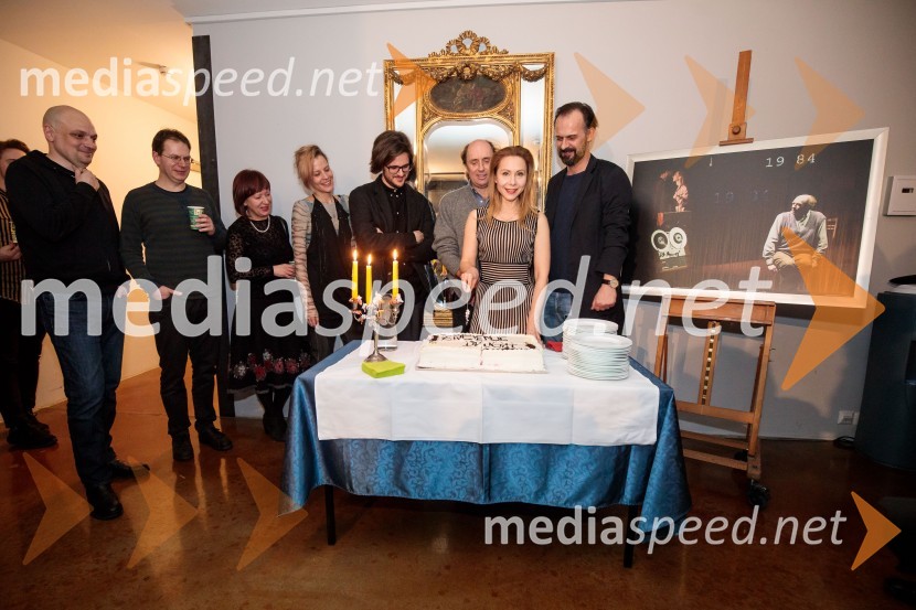  ... ;  ... ;  Diana Koloini, umetniška direktorica, Drama SNG Maribor;  ... ;  Jan Krmelj, režiser;  Janez Škof, igralec;  Saša  Mihelčič, igralka;  Uroš Fürst, igralecŽivljenje drugih, premiera drame