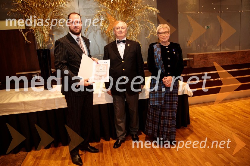  ... ;  dr. Edvard  Kobal, direktor Slovenske znanstvene fundacije;  Majda Debevc, sommelierka, The Keeper of the quaich22. Burns-Prešernov večer 2020