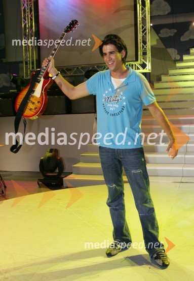 Pevec Domen KumerMelodije morja in sonca