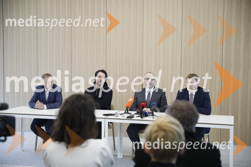  Jurij Rihar, ELEA iC ;  Matija  Bevk, arhitekt; dr. Nedžad Grabus, mufti islamske skupnosti;  ... Predstavitev pred odprtjem Muslimanskega kulturnega centra v Ljubljani