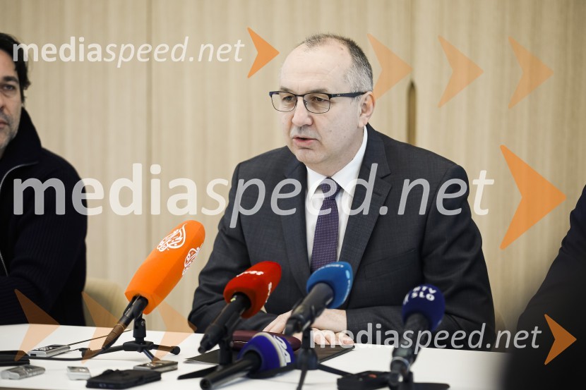 dr. Nedžad Grabus, mufti islamske skupnostiPredstavitev pred odprtjem Muslimanskega kulturnega centra v Ljubljani