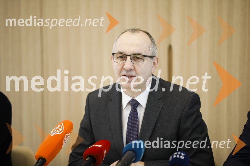 dr. Nedžad Grabus, mufti islamske skupnostiPredstavitev pred odprtjem Muslimanskega kulturnega centra v Ljubljani