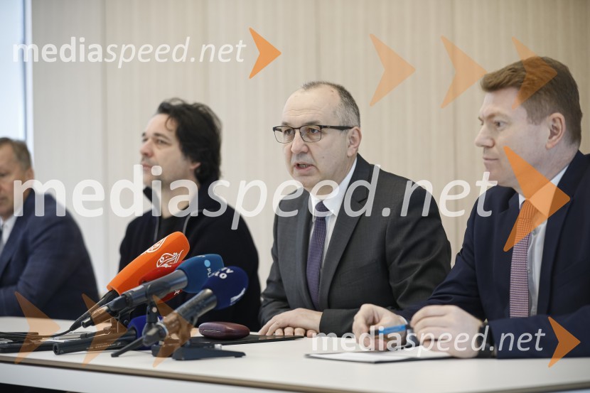  Matija  Bevk, arhitekt; dr. Nedžad Grabus, mufti islamske skupnosti;  ... Predstavitev pred odprtjem Muslimanskega kulturnega centra v Ljubljani