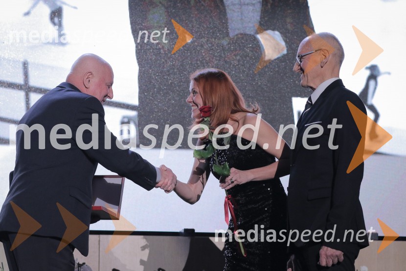  Ivan Pfeifer, mednarodno uveljavljeni športni delavec v umetnostnem in hitrostnem drsanju ;  Katarina Venturini, nekdanja plesalka;  Miroslav Cerar, nekdanji gimnastičar, predsednik Odbora za podeljevanje Bloudkovih priznanj55. podelitev Bloudkovih priznanj