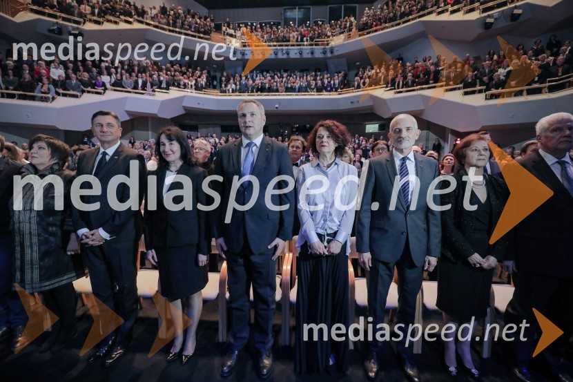  Ira Ratej, dramaturginja;  Borut Pahor, predsednik Republike Slovenije;  Tanja Pečar, odvetnica; mag. Dejan Židan, predsednik Državnega zbora Republike Slovenije;  ... ;  ... ;  ... ;  ... Podelitev Prešernovih nagrad ob slovenskem kulturnem prazniku