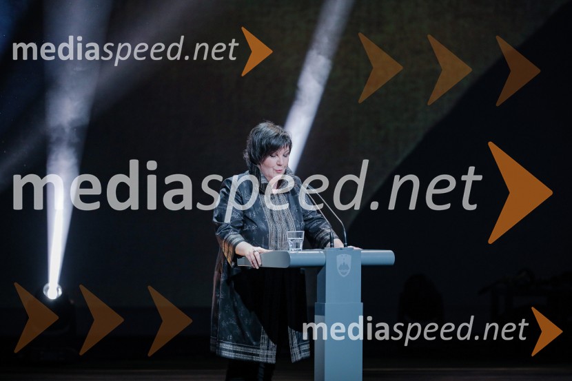  Ira Ratej, dramaturginjaPodelitev Prešernovih nagrad ob slovenskem kulturnem prazniku