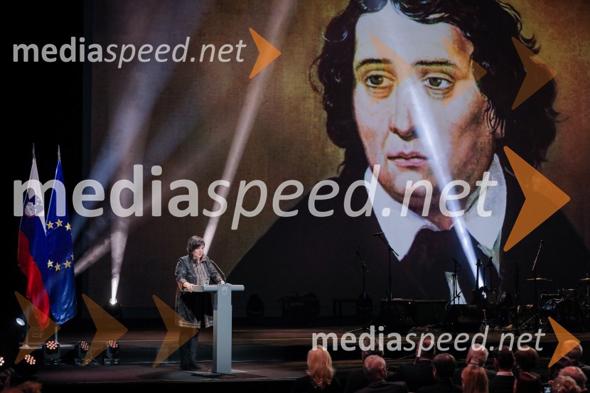  Ira Ratej, dramaturginjaPodelitev Prešernovih nagrad ob slovenskem kulturnem prazniku