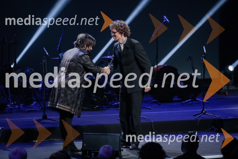  Ira Ratej, dramaturginja;  Luka Juhart, glasbenikPodelitev Prešernovih nagrad ob slovenskem kulturnem prazniku