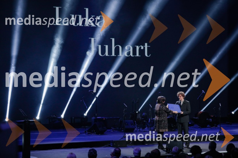  Ira Ratej, dramaturginja;  Luka Juhart, glasbenikPodelitev Prešernovih nagrad ob slovenskem kulturnem prazniku