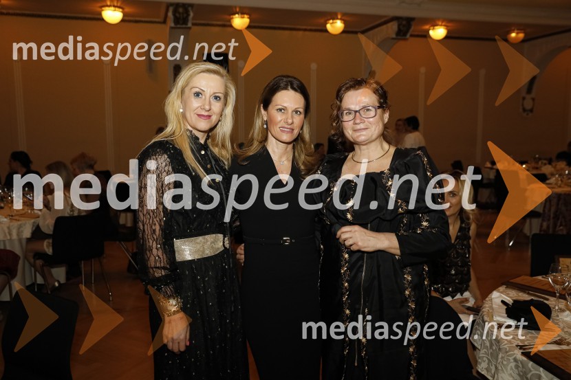  Klaudija Javornik,  Adacta d.o.o.;  ... ;  ... Women economic forum, gala večerja in podelitev nagrad