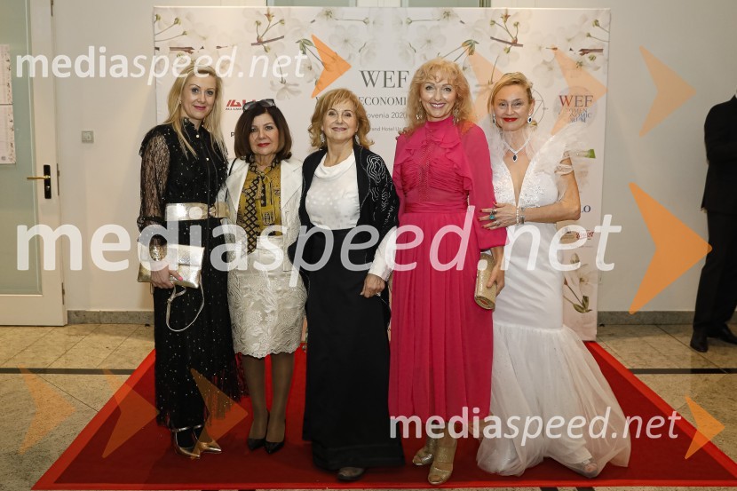  Klaudija Javornik,  Adacta d.o.o.;  ... ;  ... ;  Lilijana Kastelic, oblikovalka;  ... Women economic forum, gala večerja in podelitev nagrad