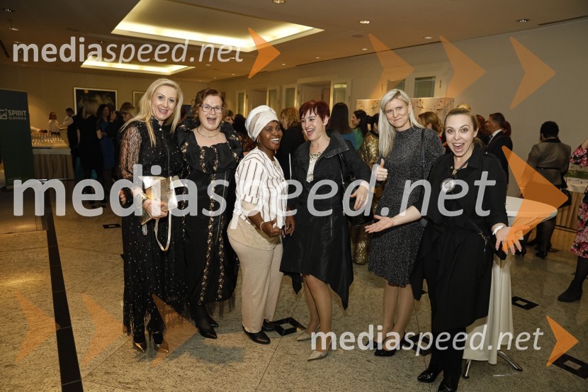  Klaudija Javornik,  Adacta d.o.o.;  ... ;  ... ;  ... ;  ... Women economic forum, gala večerja in podelitev nagrad
