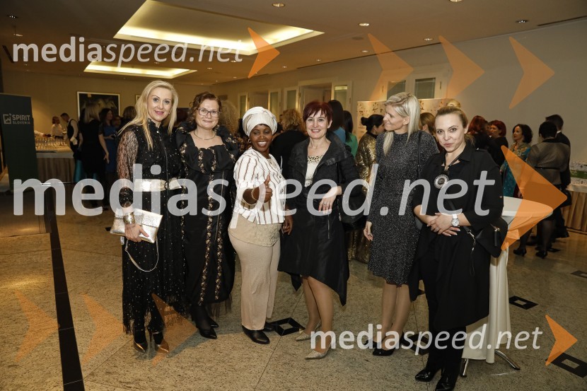  Klaudija Javornik,  Adacta d.o.o.;  ... ;  ... ;  ... ;  ... ;  ... Women economic forum, gala večerja in podelitev nagrad