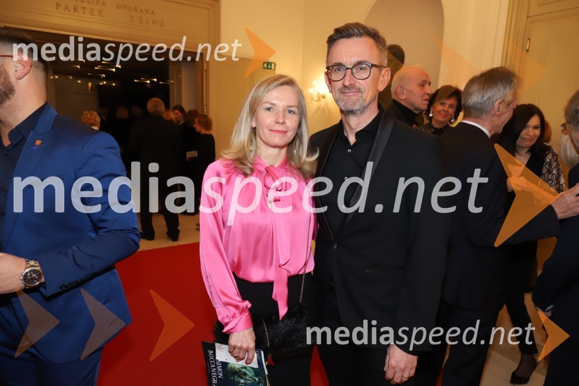  Alenka  Lukić, prof. za oblikovanje na Srednji šoli za oblikovanje MB;  Marko Lukić, lastnik in direktor družbe Lumar IGSimon Boccanegra, premiera opere SNG Maribor