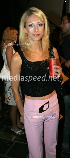 Nekdanja Miss Eurosporta in hokejistka Urška PotočnikMelodije morja in sonca