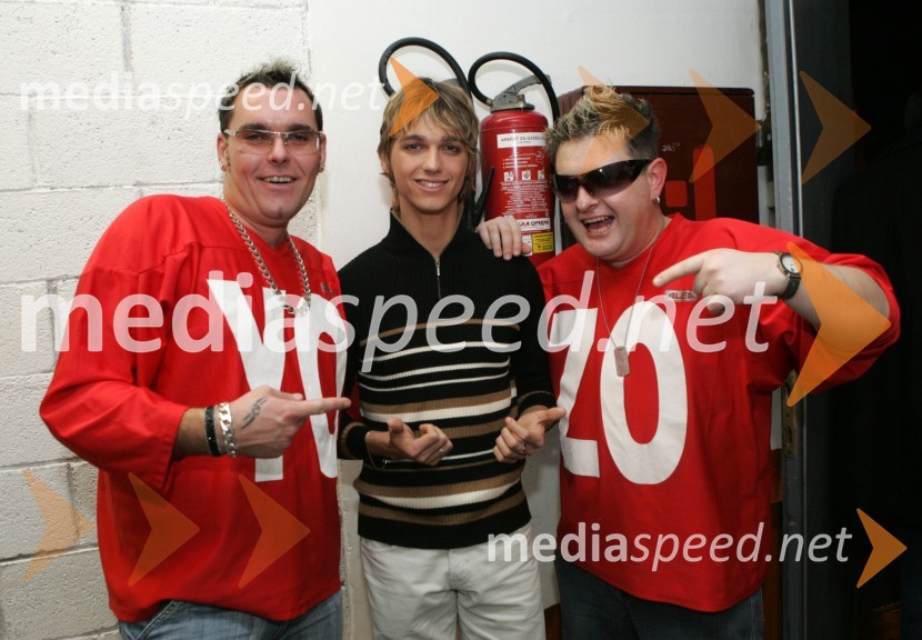 Zasedba Yo Zo in pevec Rok Kosmač (v sredini)RTV Net praznuje rojstni dan