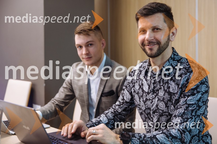  Rok Makovec, IT Melona;  Roman Čretnik, IT MelonaDigitalni laboratorij: Uporabni recepti za večjo prodajo na spletu