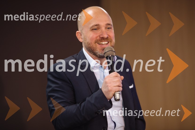  Gaber Marolt, NLP centerDigitalni laboratorij: Uporabni recepti za večjo prodajo na spletu