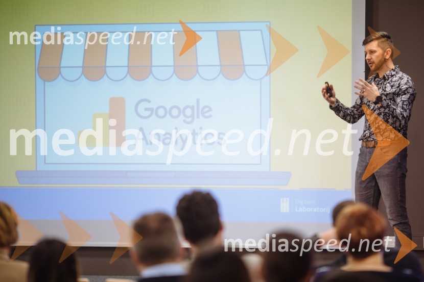  Roman Čretnik, IT MelonaDigitalni laboratorij: Uporabni recepti za večjo prodajo na spletu