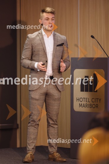 Digitalni laboratorij: Uporabni recepti za večjo prodajo na spletu