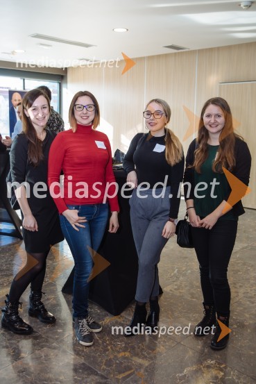 Digitalni laboratorij: Uporabni recepti za večjo prodajo na spletu