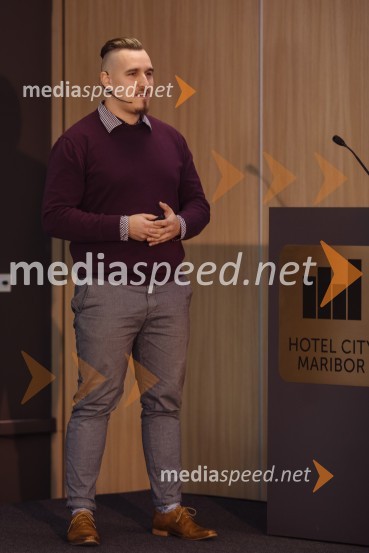 Digitalni laboratorij: Uporabni recepti za večjo prodajo na spletu