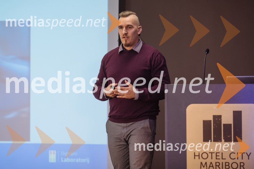 Digitalni laboratorij: Uporabni recepti za večjo prodajo na spletu