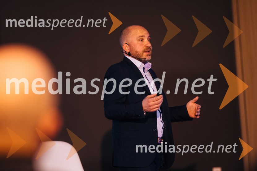  Gaber Marolt, NLP centerDo uspeha z NLP in hipnozo