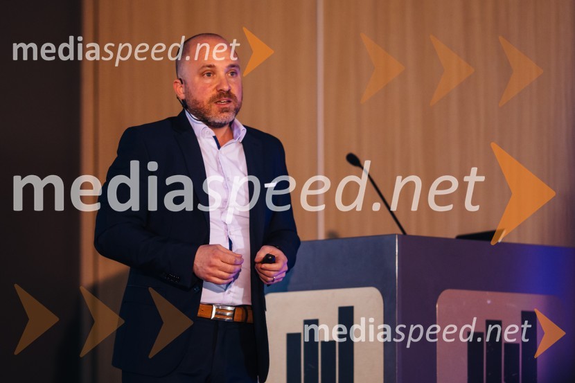  Gaber Marolt, NLP centerDo uspeha z NLP in hipnozo