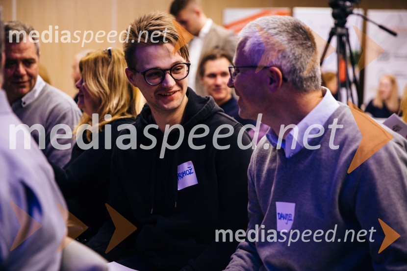 Do uspeha z NLP in hipnozo