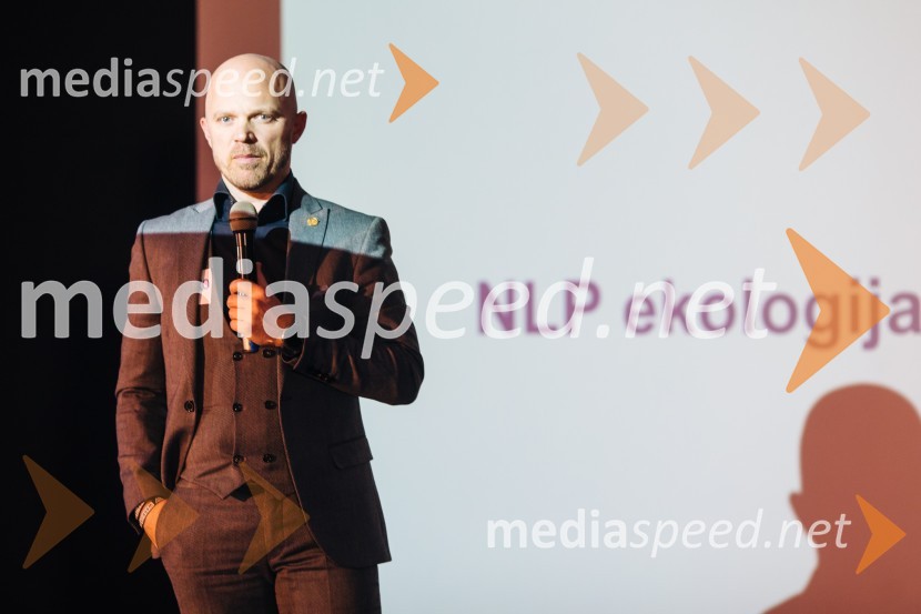 Do uspeha z NLP in hipnozo