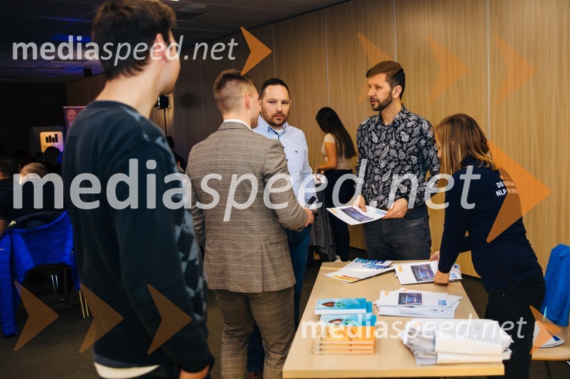 Do uspeha z NLP in hipnozo