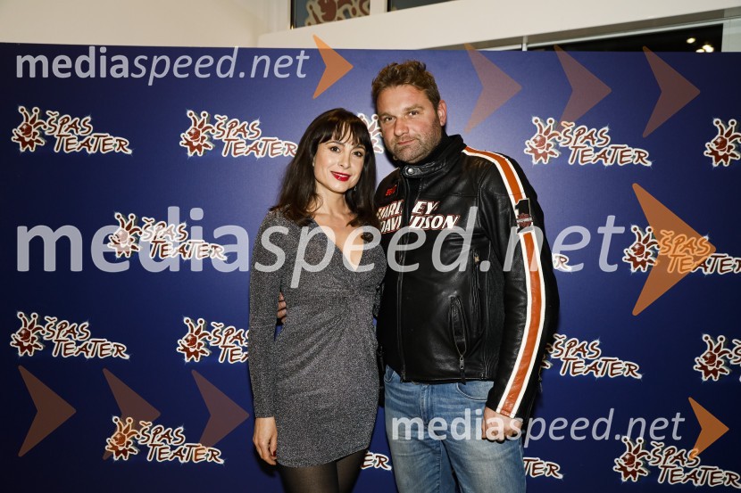  Tina Gorenjak, igralka;  Dejan Nikolič, fotografErotika po Emeršiču, premiera predstave Bojana Emeršiča