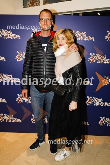  Boštjan  Zlatič;  Andreja Comino, novinarkaErotika po Emeršiču, premiera predstave Bojana Emeršiča