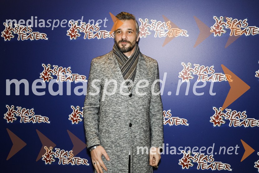  Primož Vrhovec, igralecErotika po Emeršiču, premiera predstave Bojana Emeršiča