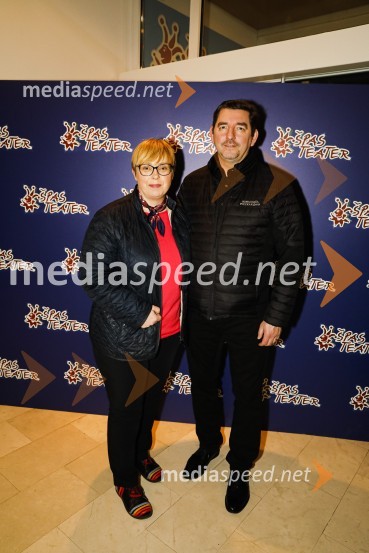  Nataša Pirc Musar, partnerica, direktorica in odvetnica, Pirc Musar odvetniška družba; dr. Aleš Musar, lastnik Ruske dačeErotika po Emeršiču, premiera predstave Bojana Emeršiča