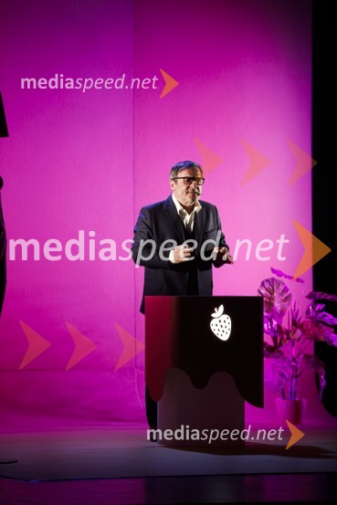  Bojan Emeršič, igralecErotika po Emeršiču, premiera predstave Bojana Emeršiča