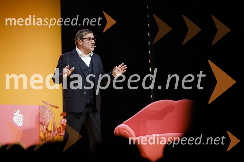  Bojan Emeršič, igralecErotika po Emeršiču, premiera predstave Bojana Emeršiča