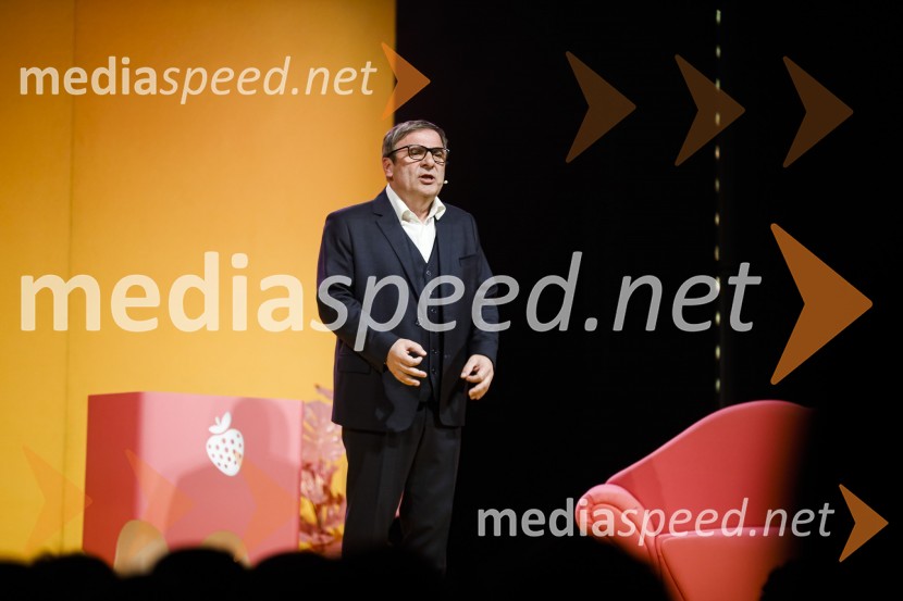  Bojan Emeršič, igralecErotika po Emeršiču, premiera predstave Bojana Emeršiča