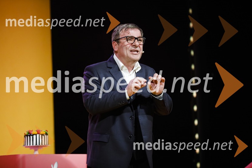  Bojan Emeršič, igralecErotika po Emeršiču, premiera predstave Bojana Emeršiča