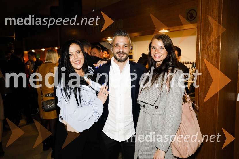  Katja Kordin;  Primož Vrhovec, igralec;  Katja Škofic, manekenka, plesalkaErotika po Emeršiču, premiera predstave Bojana Emeršiča