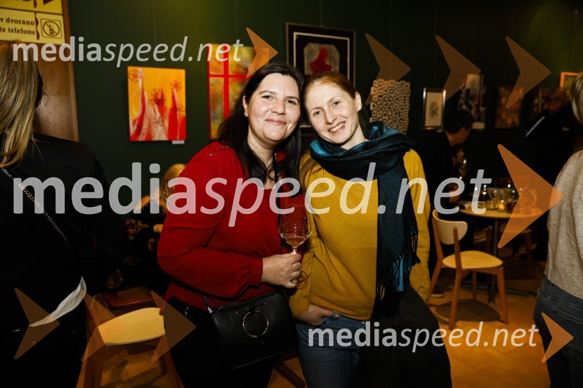  Teja Pelko, novinarka, Svet24;  ... Erotika po Emeršiču, premiera predstave Bojana Emeršiča